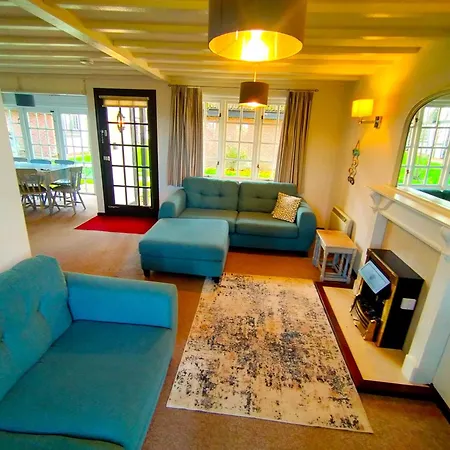 Holiday home Tudor - A Family & Dog Favourite *